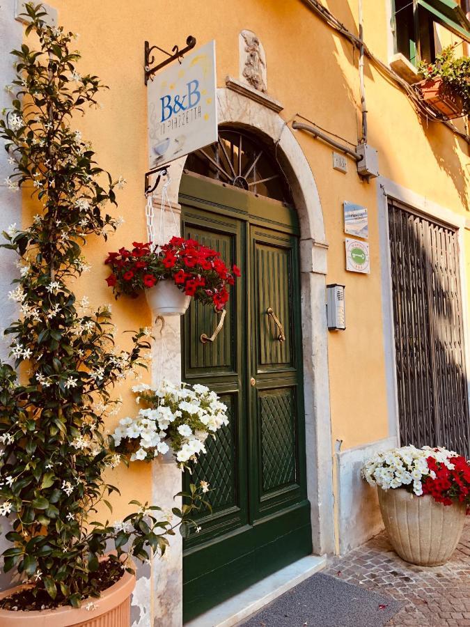 B&B In Piazzetta Sarzana Exterior photo